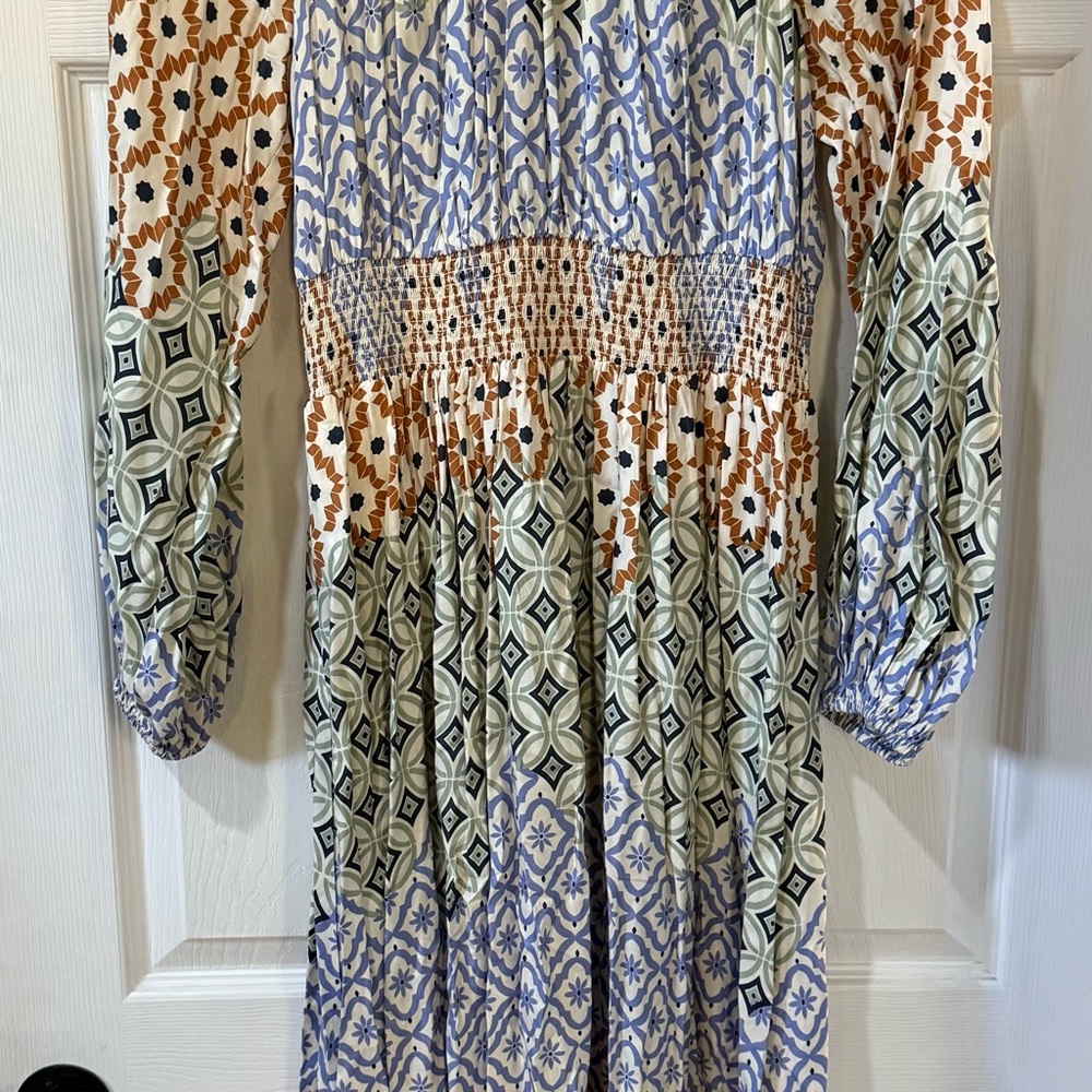NWT BODEN Women's Multi Geo Trance Smocked Waist Maxi Raglan
Size 12R US 16R UK - Picture 5 of 10